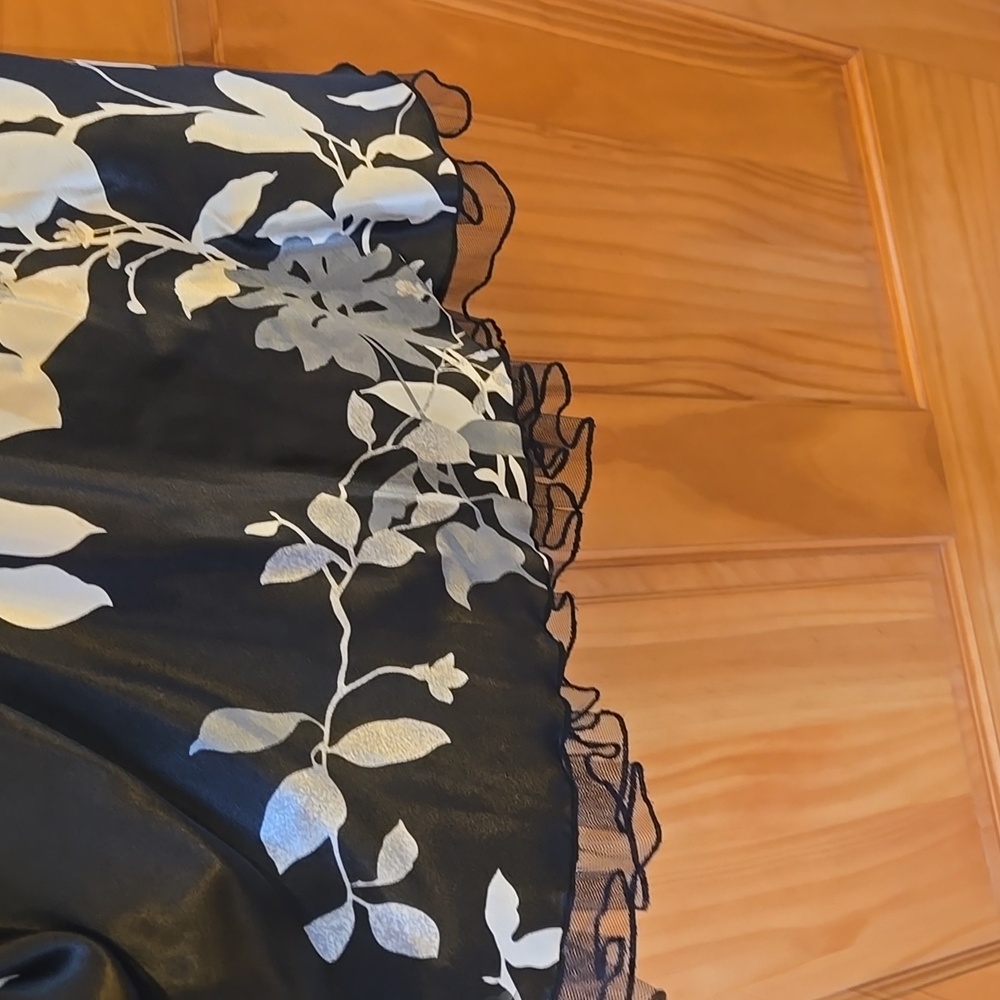 Dress - Picture 4 of 5